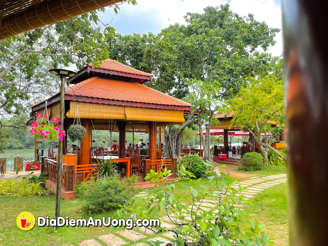 Trải nghiệm hải sản tươi sống, ngay tại hầm rượu lớn nhất Bà Rịa - ảnh 9 trai nghiem hai san tuoi song, ngay tai ham ruou lon nhat ba ria - anh 9