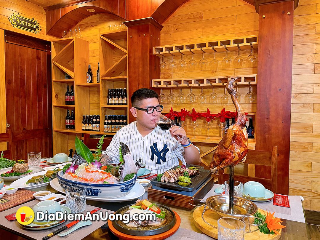 Trải nghiệm hải sản tươi sống, ngay tại hầm rượu lớn nhất Bà Rịa - ảnh 1 trai nghiem hai san tuoi song, ngay tai ham ruou lon nhat ba ria - anh 1