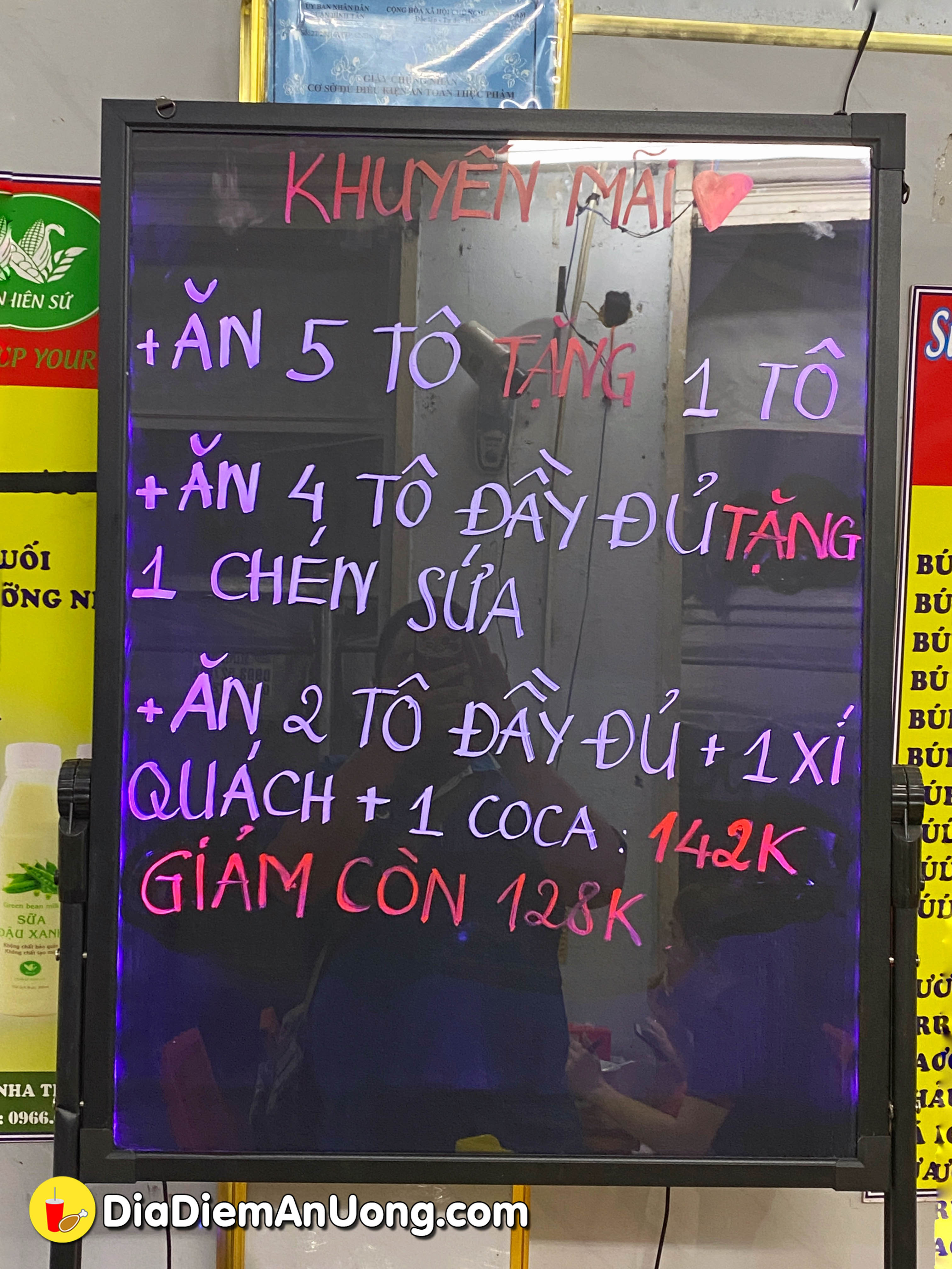 choang vang to bun cha sua nha trang khong lo full topping lan dau xuat hien o ben binh tan - anh 13