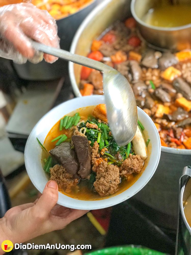 Dù ở xa vẫn ghé ăn tô Bún Riêu Cua Đồng Nguyên Chất chỉ 25k đông nghịt ...