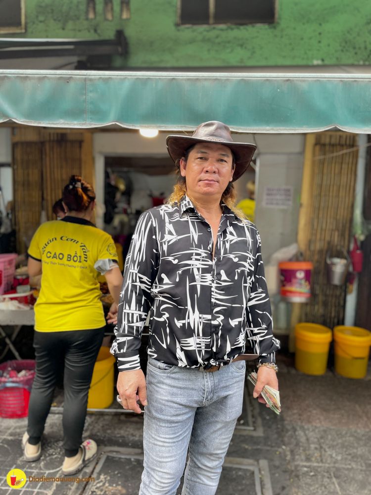 dia com tam suon bi cha cuc nhieu ma con re nhu cho cua ong chu style "cao boi"  - anh 3