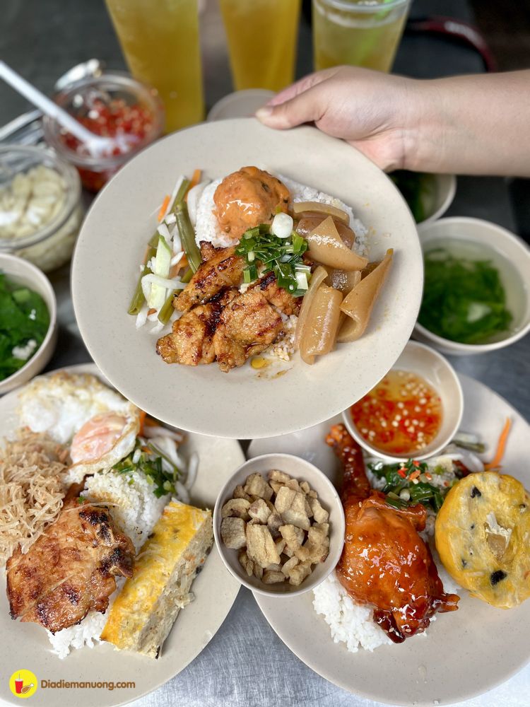 dia com tam suon bi cha cuc nhieu ma con re nhu cho cua ong chu style "cao boi"  - anh 23