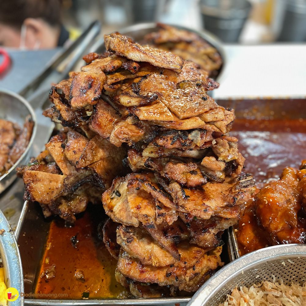 dia com tam suon bi cha cuc nhieu ma con re nhu cho cua ong chu style "cao boi"  - anh 16