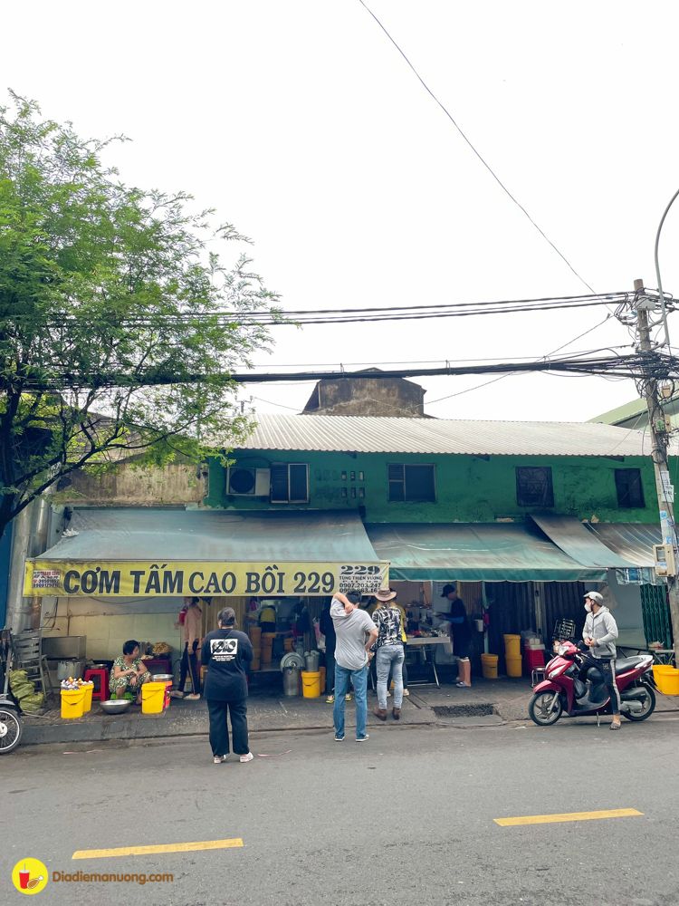 dia com tam suon bi cha cuc nhieu ma con re nhu cho cua ong chu style "cao boi"  - anh 1