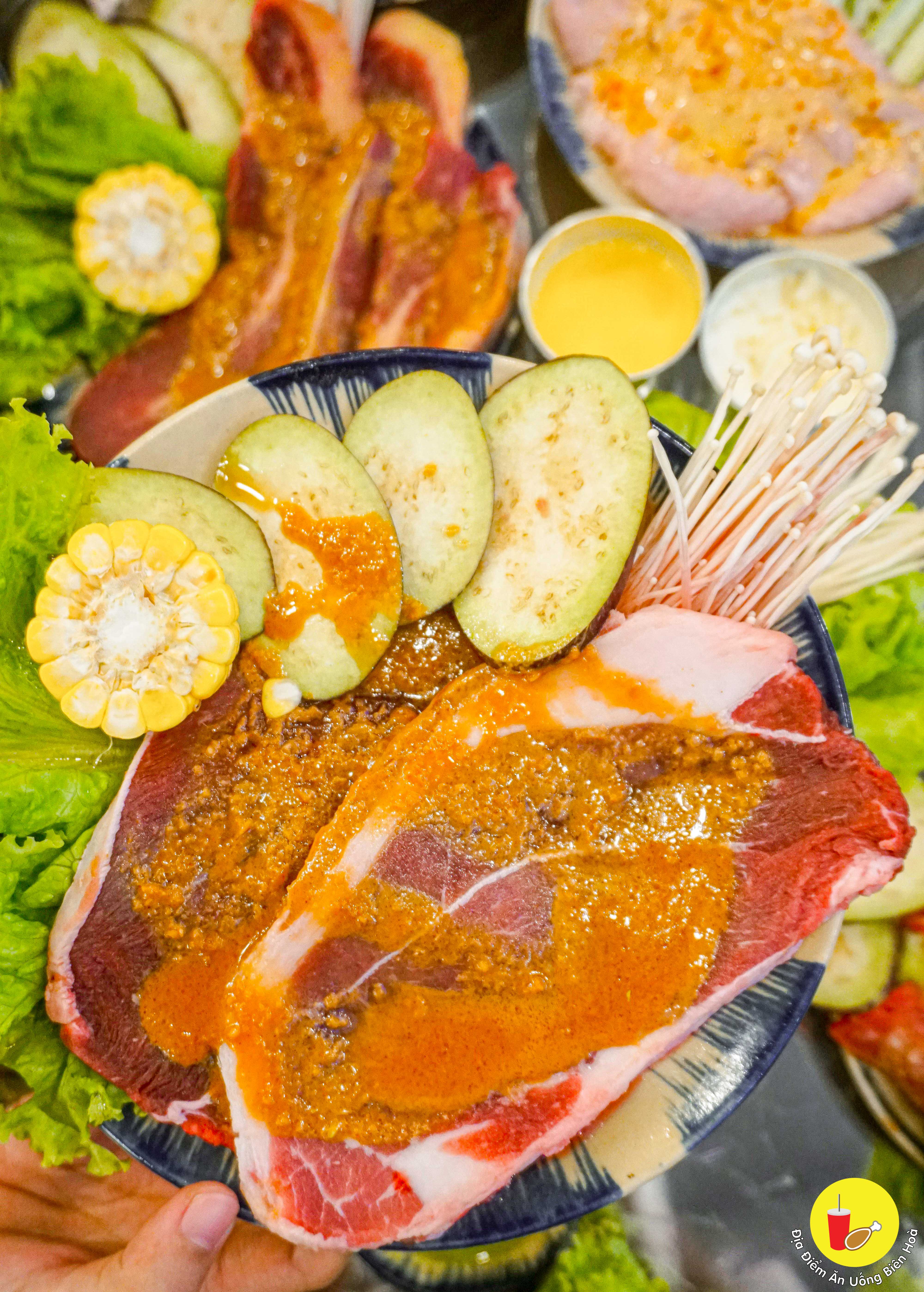 Chảy nước miếng với toạ độ BÒ NHÚNG SỐT phê tới nóc | riviu.vn