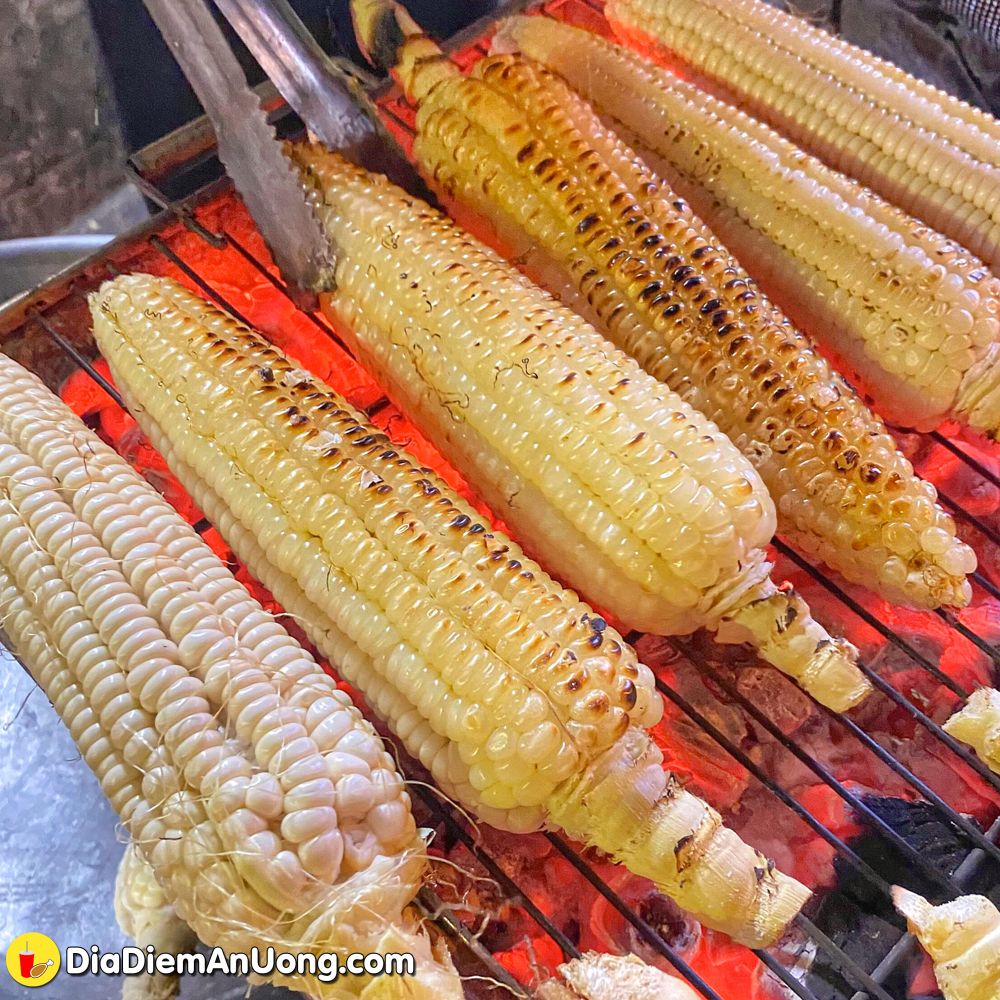 Hiện tượng Youtube - BẮP NƯỚNG TÂY THY bán bắp kiếm tiền làm từ thiện - ảnh 3 hien tuong youtube - bap nuong tay thy ban bap kiem tien lam tu thien - anh 3