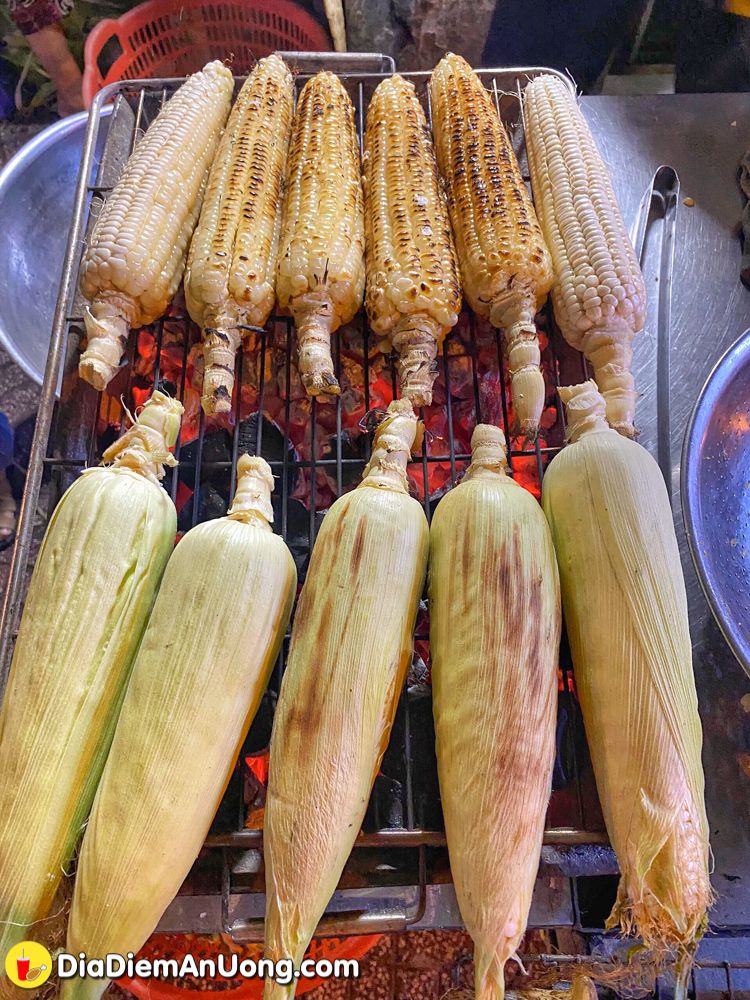 Hiện tượng Youtube - BẮP NƯỚNG TÂY THY bán bắp kiếm tiền làm từ thiện - ảnh 2 hien tuong youtube - bap nuong tay thy ban bap kiem tien lam tu thien - anh 2