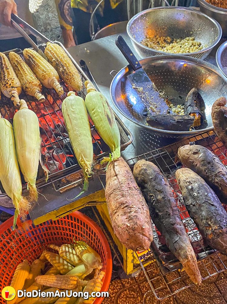 Hiện tượng Youtube - BẮP NƯỚNG TÂY THY bán bắp kiếm tiền làm từ thiện - ảnh 4 hien tuong youtube - bap nuong tay thy ban bap kiem tien lam tu thien - anh 4