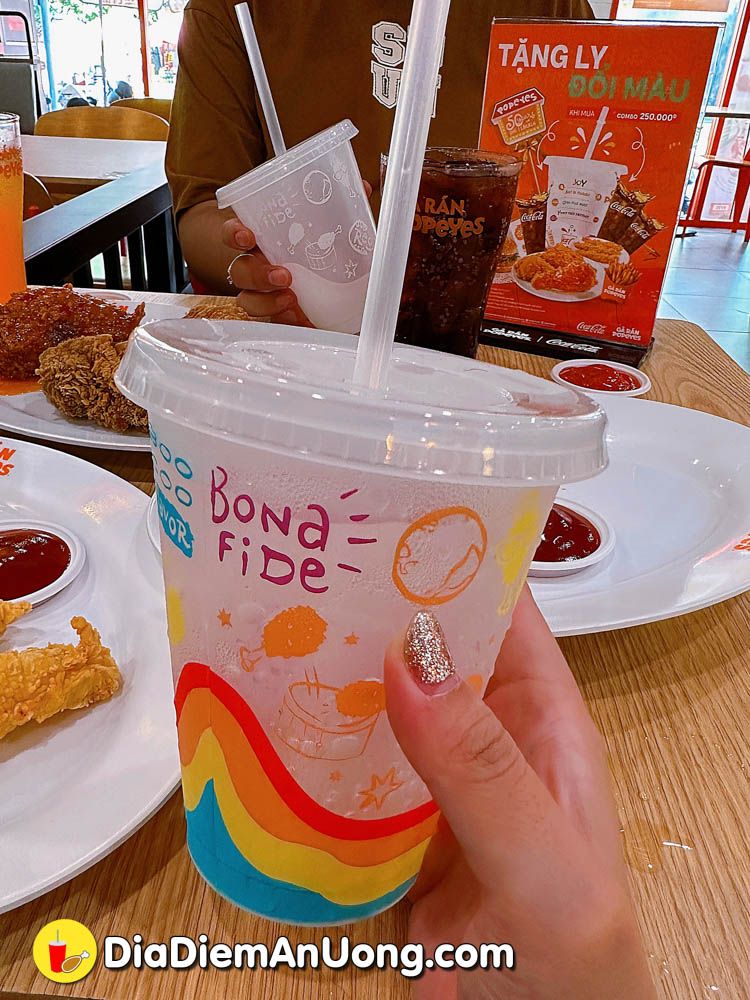 chot don combo ga popeyes - rinh ngay ly doi mau ve tay - anh 2