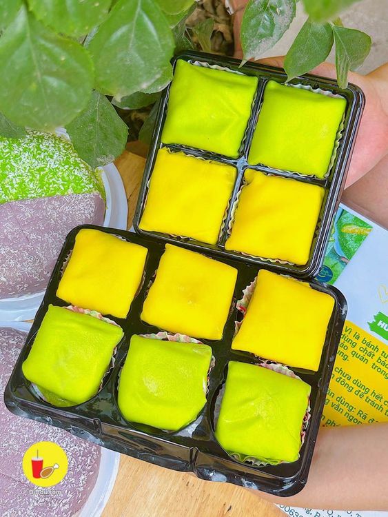 Mờ-ê-mê chiếc bánh Crepe Phú Sĩ siêu nhiều cơm sầu riêng tươi ngon, đậm ...