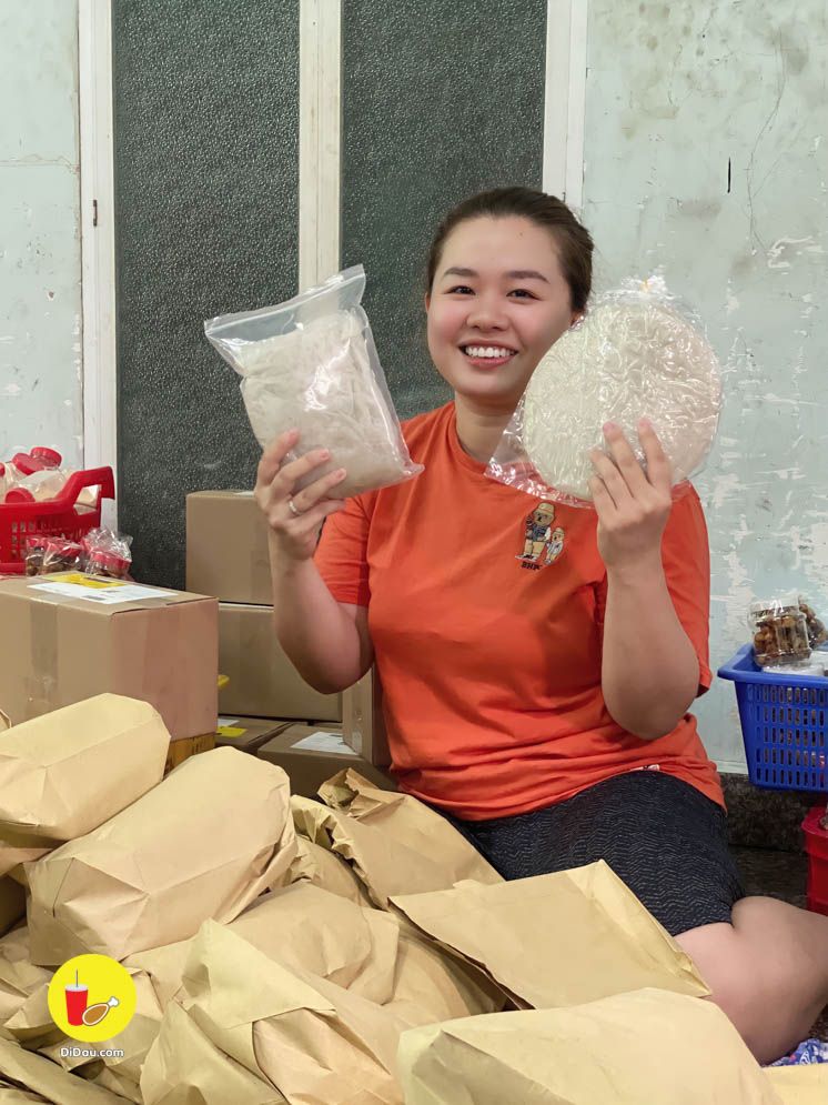 Lủng túi vì Hàng Bánh Tráng Phơi Sương Muối Nhuyễn - tháng tốn hơn chục củ chỉ để order ăn cho sướng miệng - ảnh 7 lung tui vi hang banh trang phoi suong muoi nhuyen - thang ton hon chuc cu chi de order an cho suong mieng - anh 7