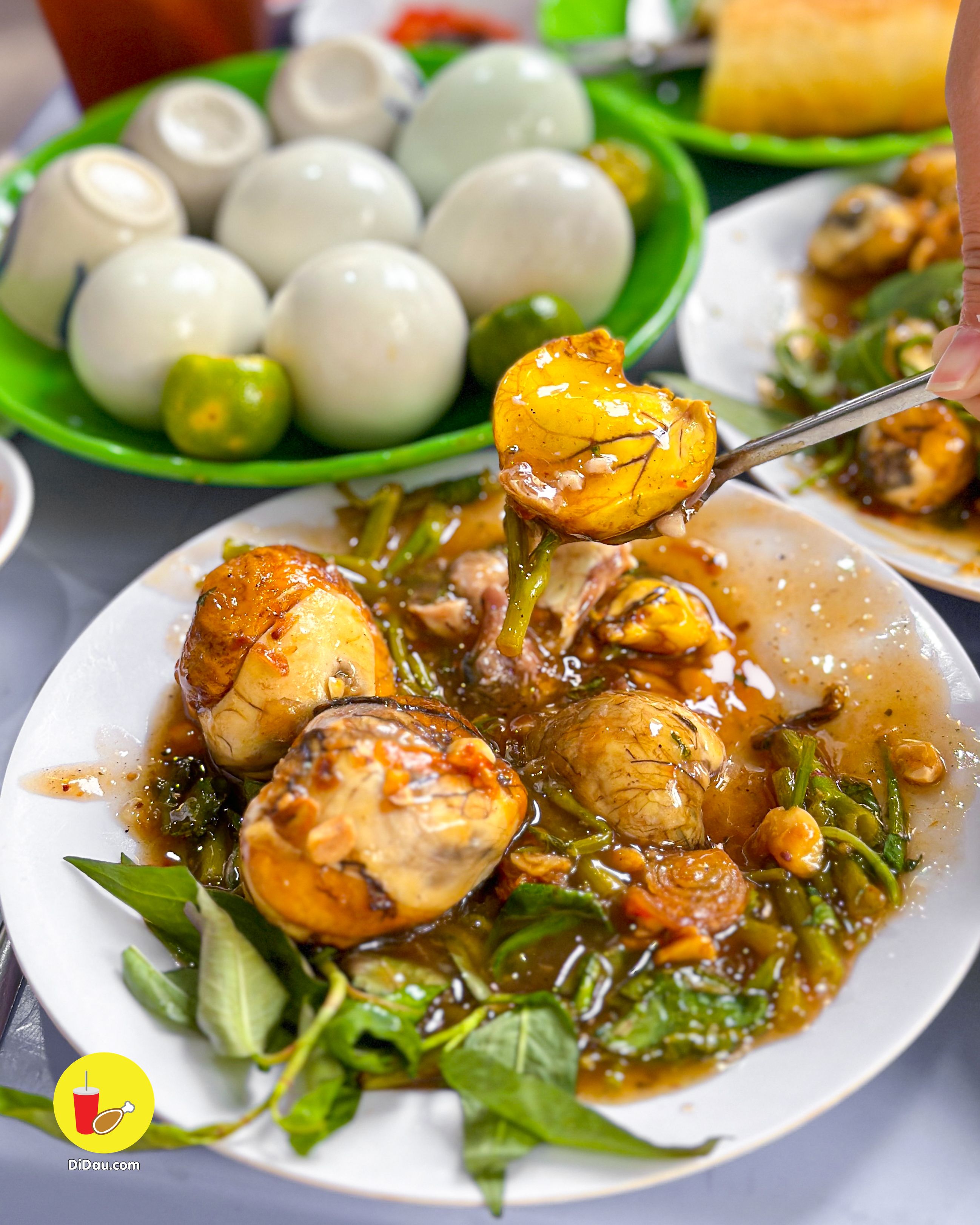 quan hot vit lon moi ngay ban 1000 trung, khach dung xep hang dai - anh 11