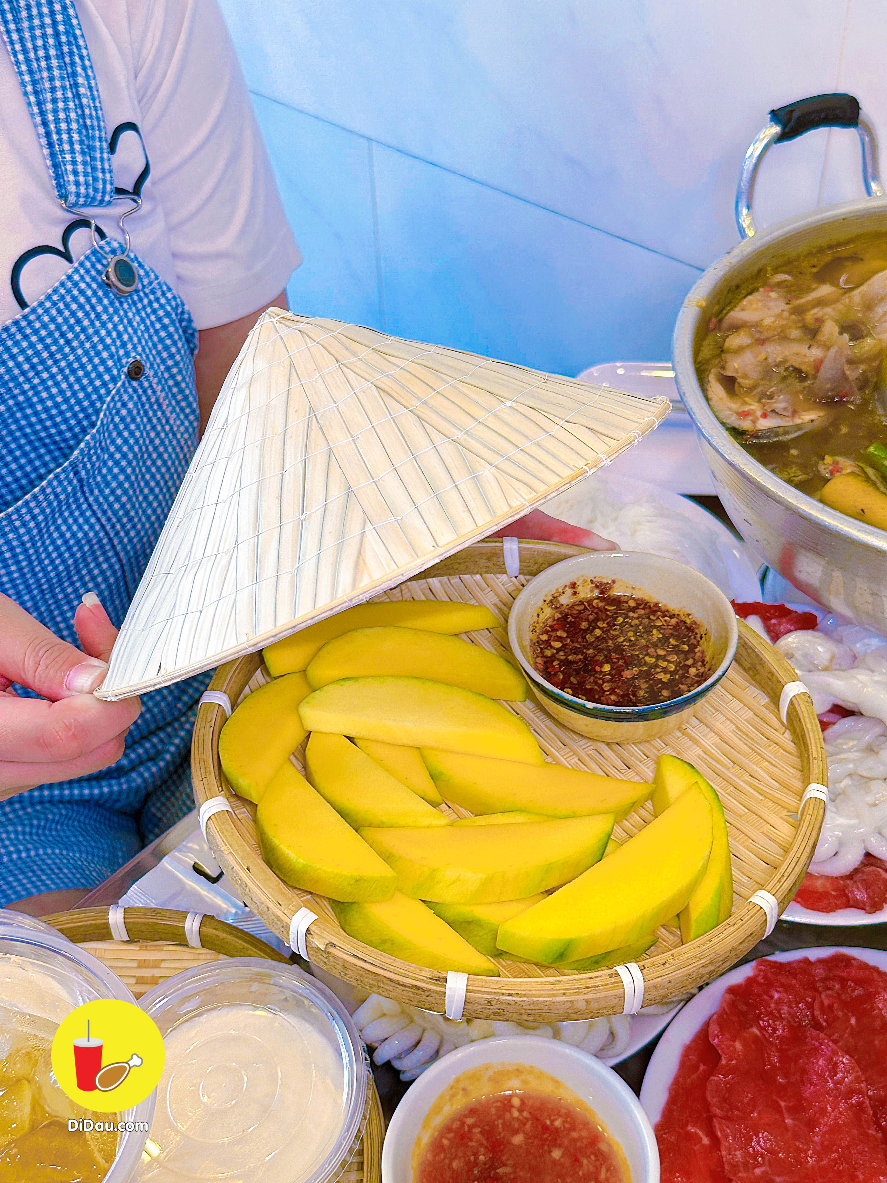 da ngon nay lai ngoi thoai mai lau mam ut nhan dien bien phu doi ve binh thanh voi khong gian rong rai, thoang mat - anh 5