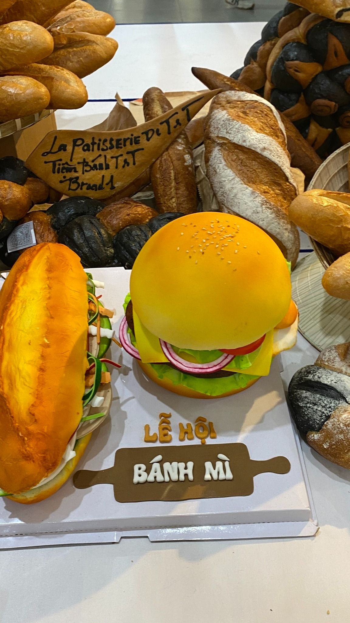 le hoi banh mi quy tu nhieu thuong hieu noi tieng: gian hang banh mi pew pew, abc bakery dong nghet - anh 20