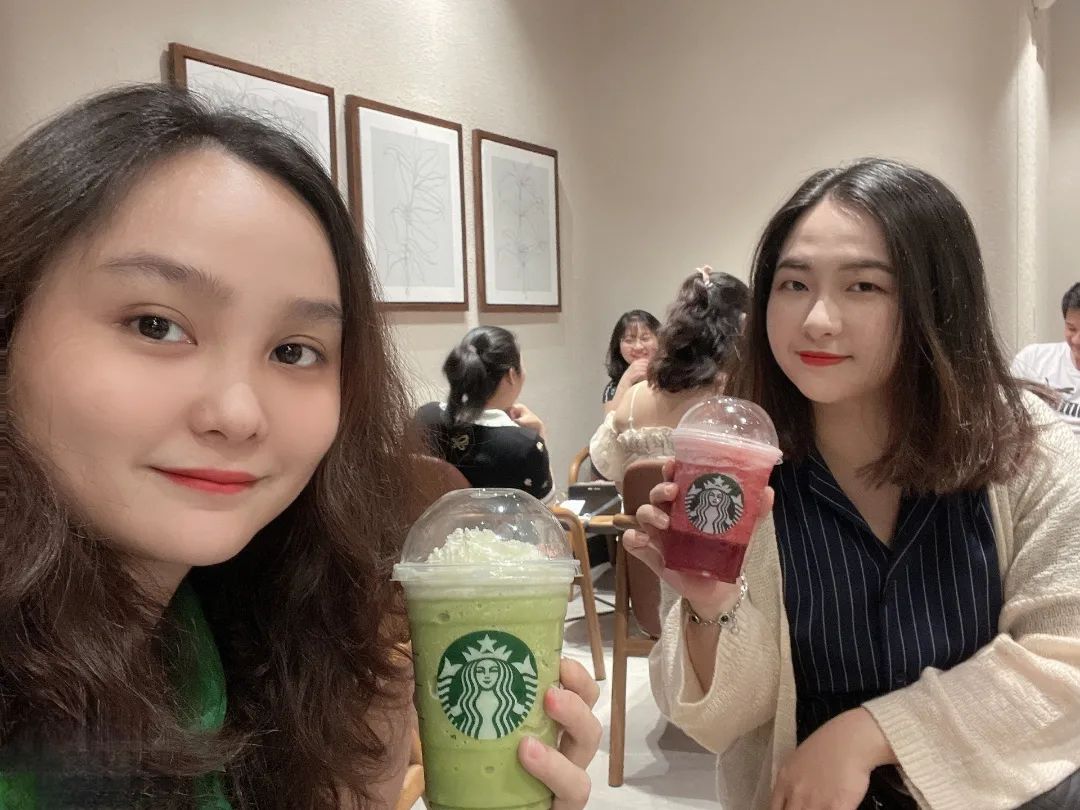 duy nhat hom nay starbucks khuyen mai mua 1 tang 1, hang dai nguoi xep hang nhan ly - anh 3