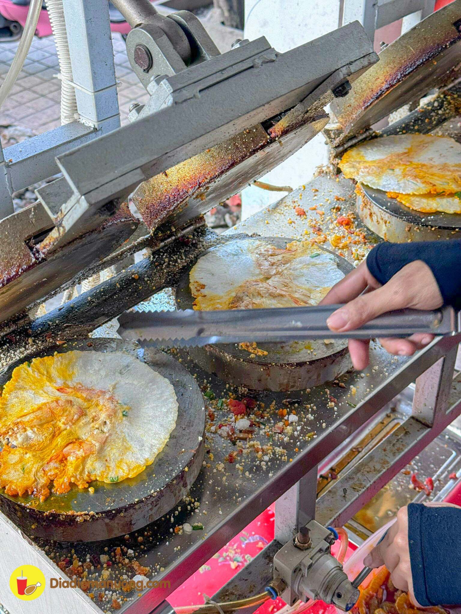 chuan vi goc banh ep hue tom thit an cuc cuon - anh 8