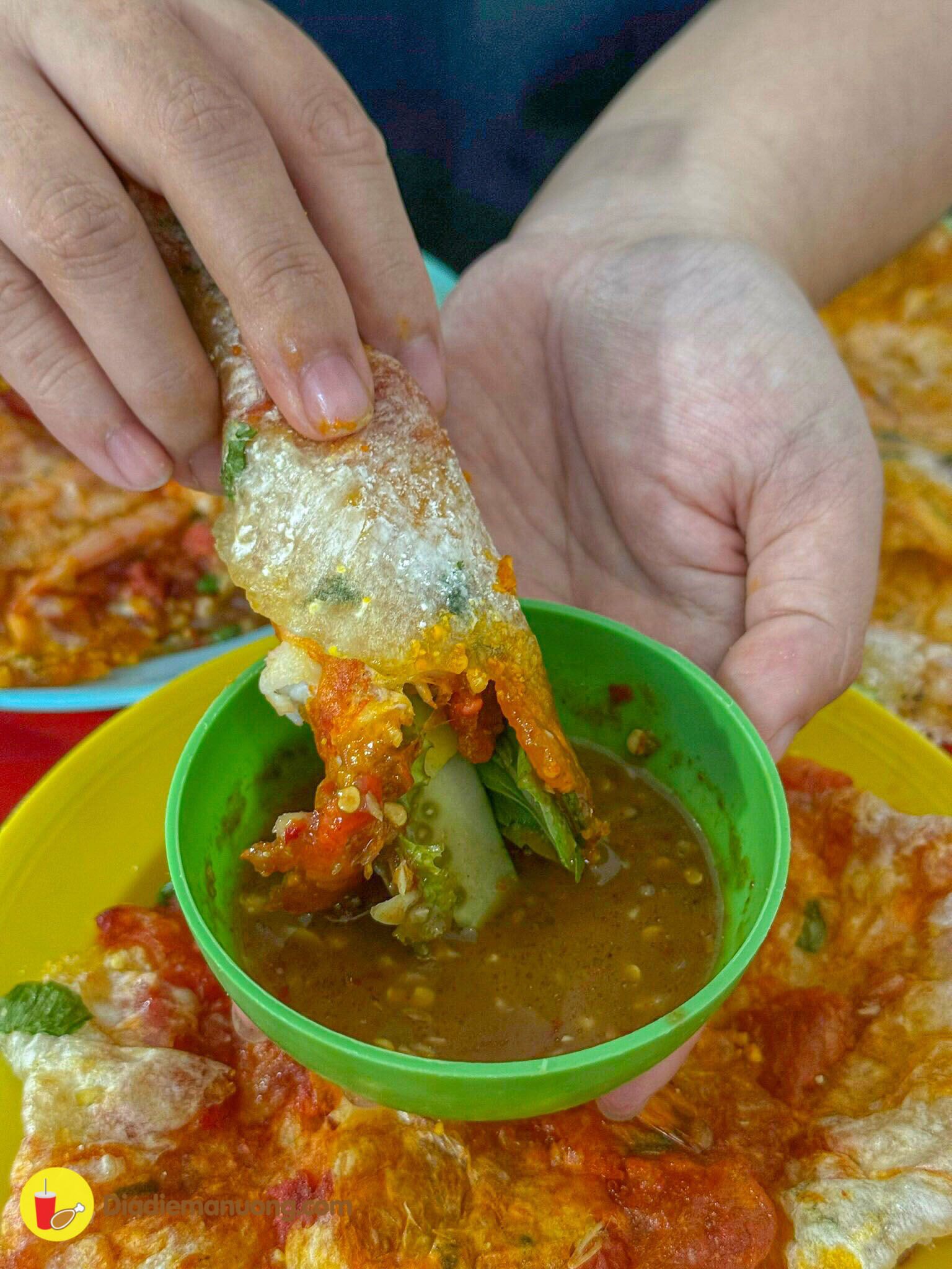 chuan vi goc banh ep hue tom thit an cuc cuon - anh 16