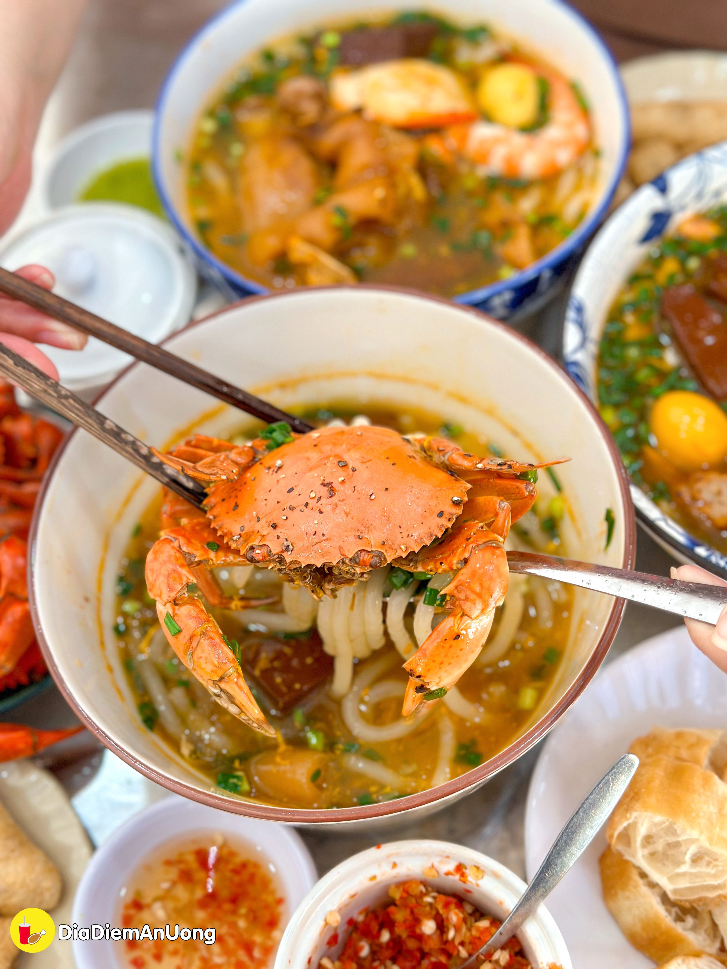 qua re banh canh cua nguyen con 35k/to chac thit, an e he khong lo xep vi o quan 6 - anh 20