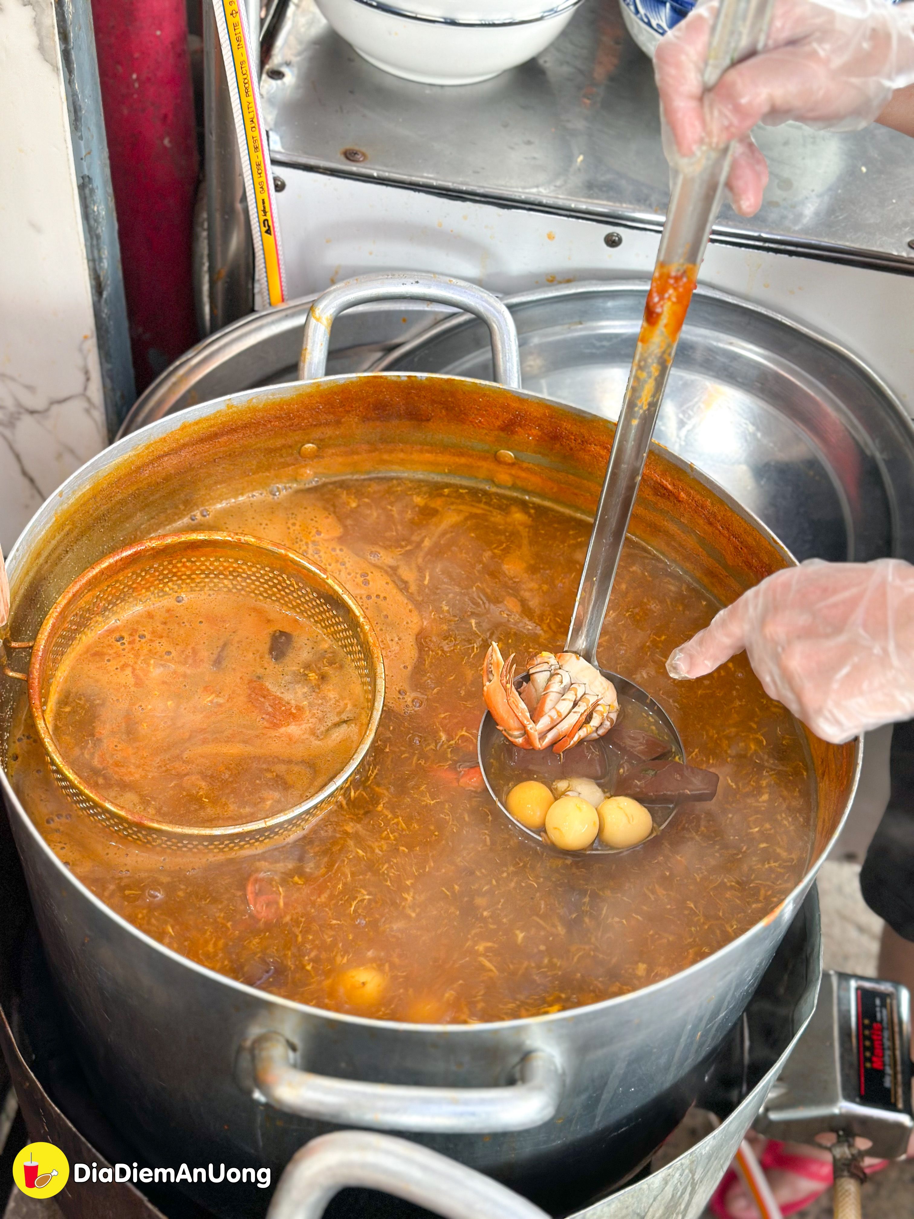 qua re banh canh cua nguyen con 35k/to chac thit, an e he khong lo xep vi o quan 6 - anh 7