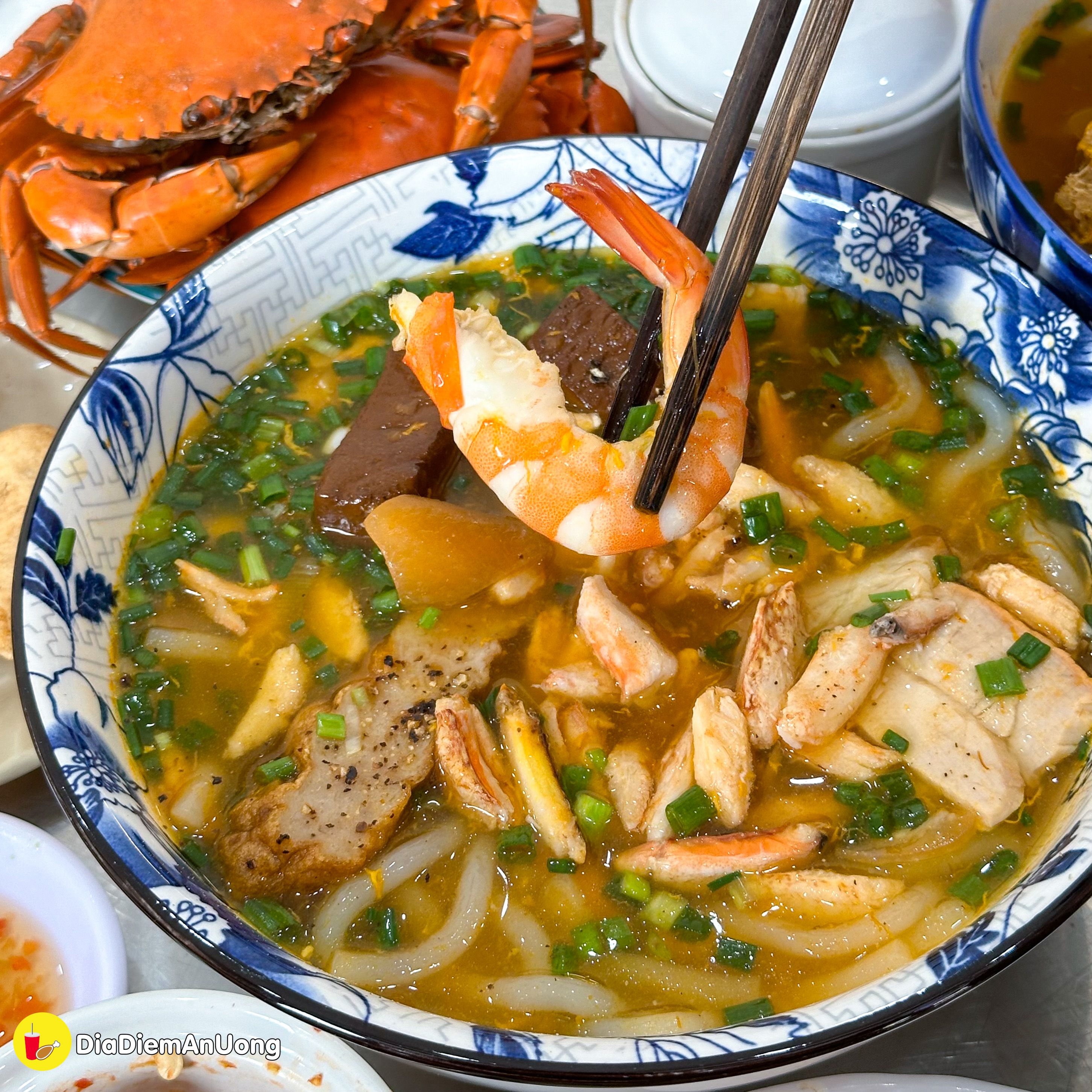 qua re banh canh cua nguyen con 35k/to chac thit, an e he khong lo xep vi o quan 6 - anh 12