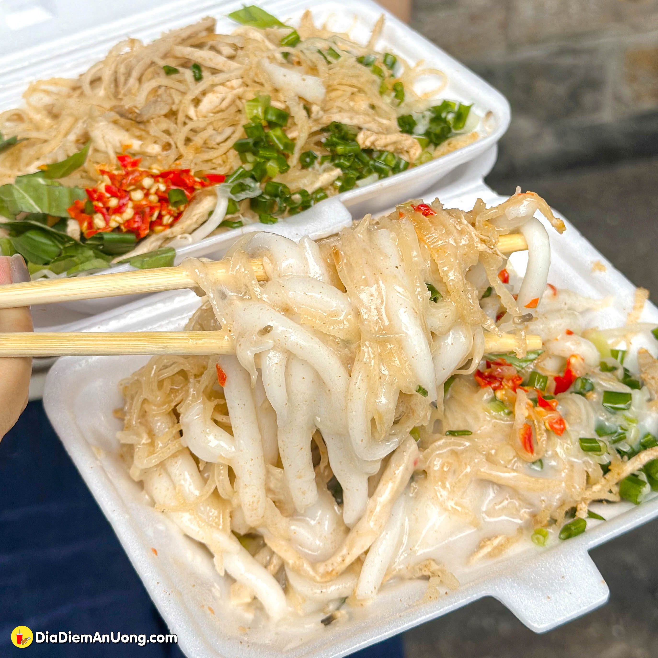 Chủ quán Bánh Tằm Nước Cốt Dừa chia sẻ cách làm SỢI BÁNH TẦM SE TAY gần như thất truyền - ảnh 15 chu quan banh tam nuoc cot dua chia se cach lam soi banh tam se tay gan nhu that truyen - anh 15