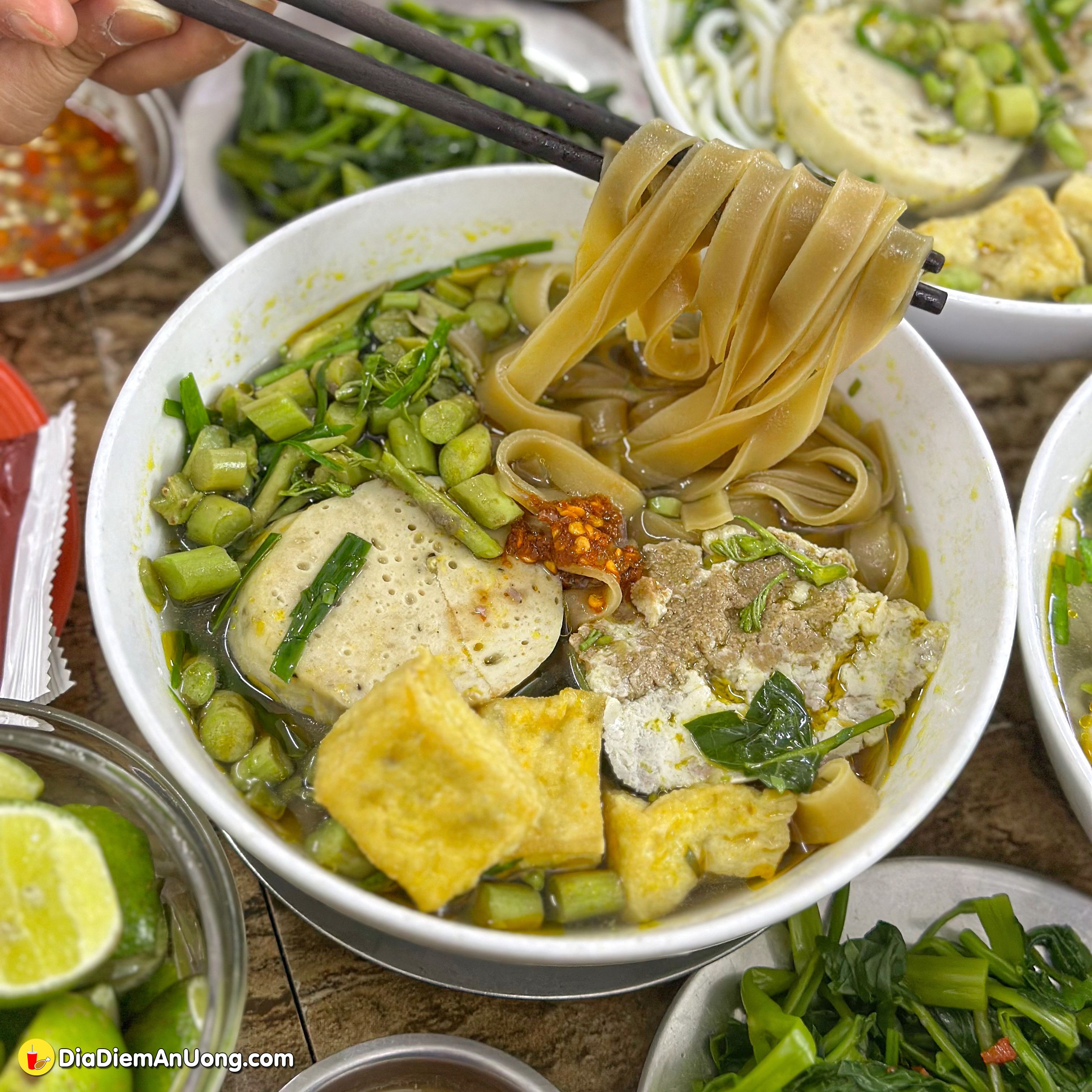 Tiệm Canh Bún 